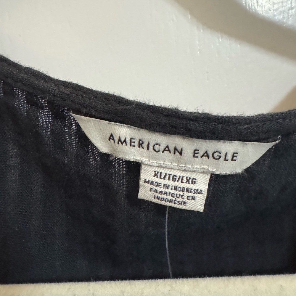 *NWT* American Eagle Outfitters Black Blouse with Tie Front and Long Sleeves - Picture 3 of 7